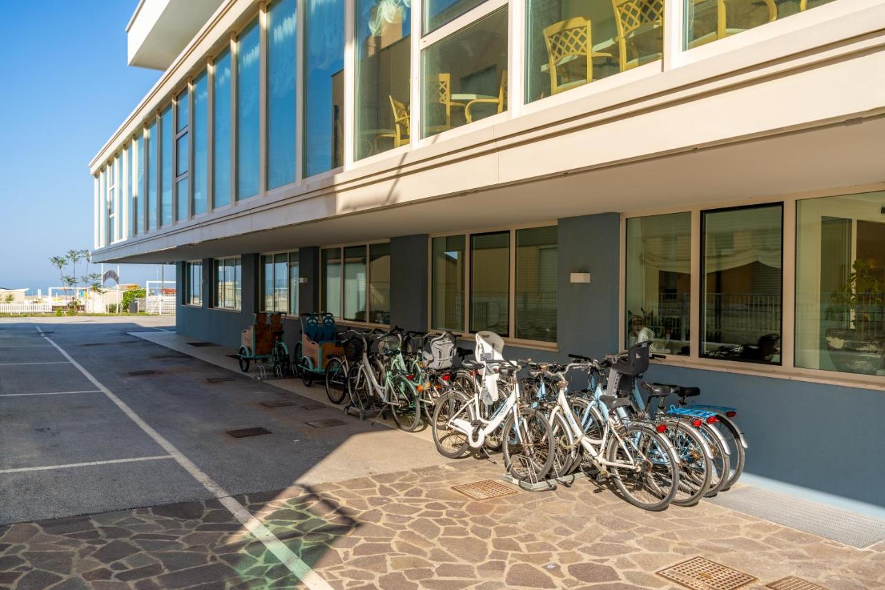 Hotel Astor Rimini Exterior foto